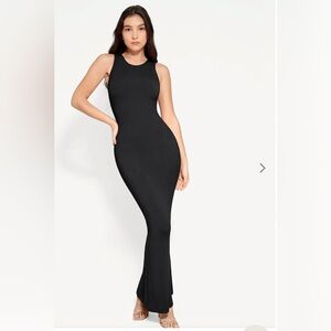 Popilush Black Sleeveless Dress with build iron shapwear